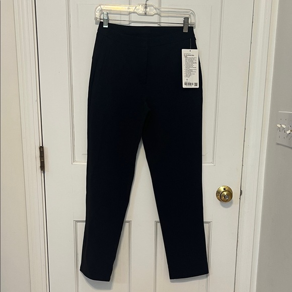 NWT Lululemon “On the Move Pants” women’s black pants. Size 4/XS - Picture 4 of 5